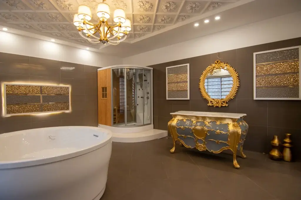 High-End and Luxurious Bathroom 