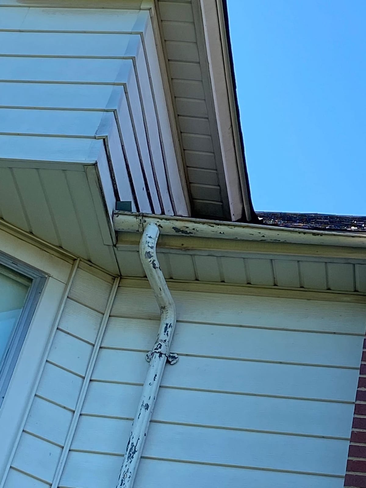 Roof edge, soffit and gutter after the new roof went on